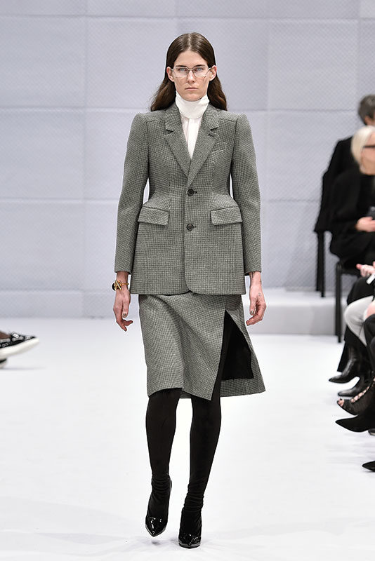 Skirt suit, wool and silk, Demna Gvasalia for Balenciaga, Paris, Autumn Winter 2016 ready-to-wear, look 1 © Catwalking
