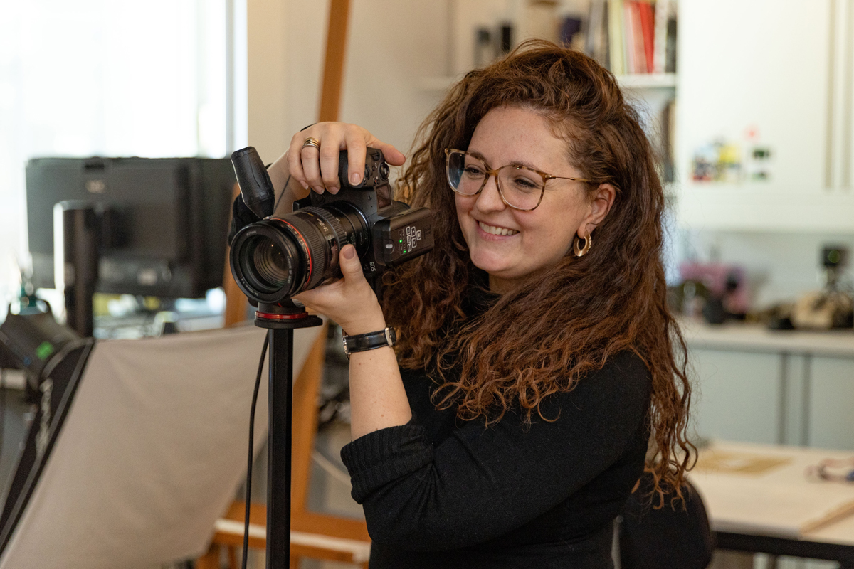 Photography studio. Roger Aziz © Musée McCord